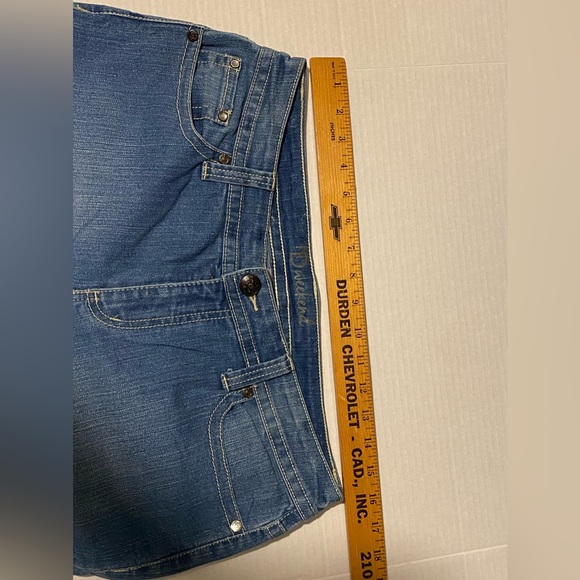 ND Weekend size 10P women’s embellished embroidered stretch denim capris jeans - Picture 4 of 12